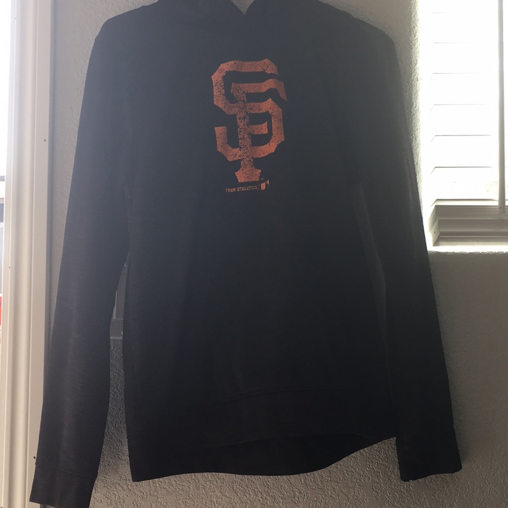 Giants men’s sweater